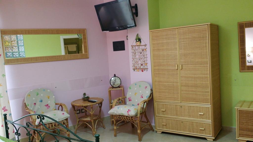 B&B Sunshine Scilla Room photo